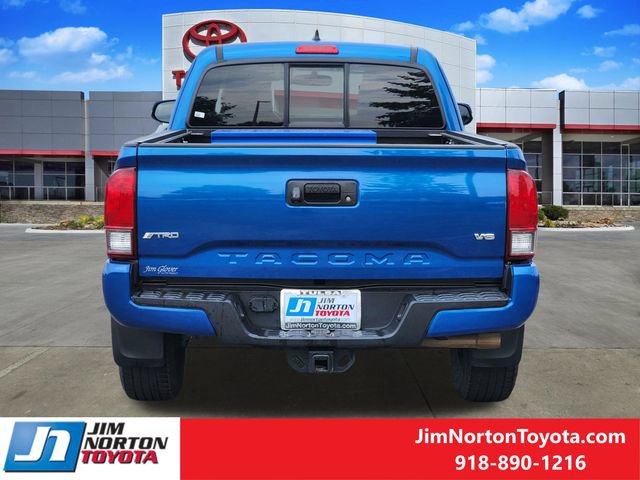 Used 2017 Toyota Tacoma TRD Sport w/ Tow Package RWD image 7