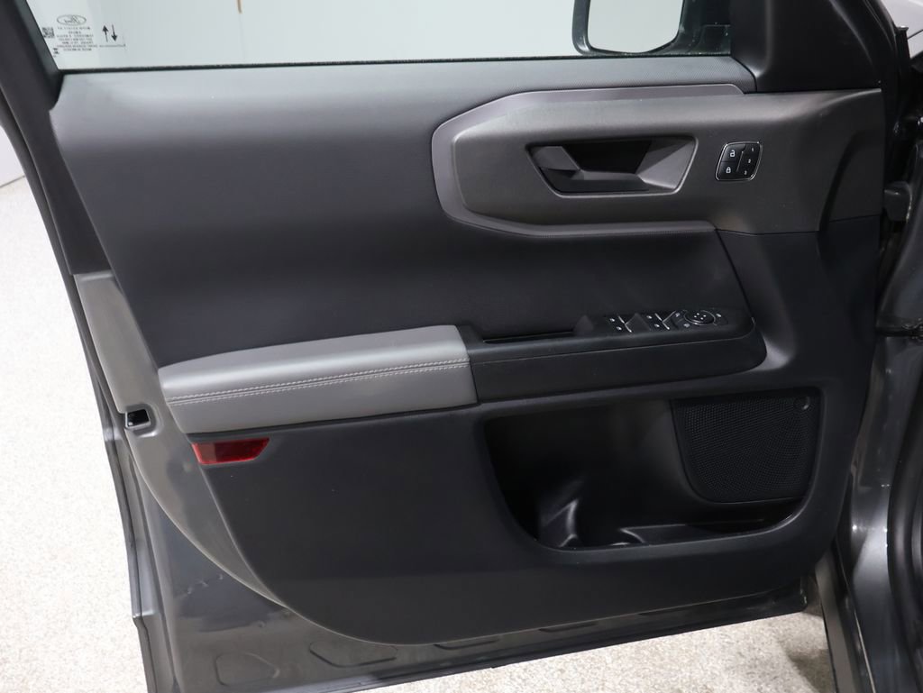 Used 2025 Ford Bronco Sport Badlands image 14