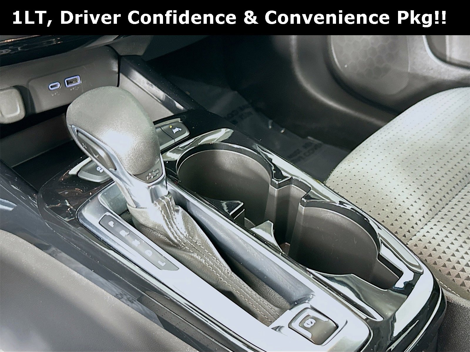 Used 2025 Chevrolet Trax LT w/ Driver Confidence Package image 17