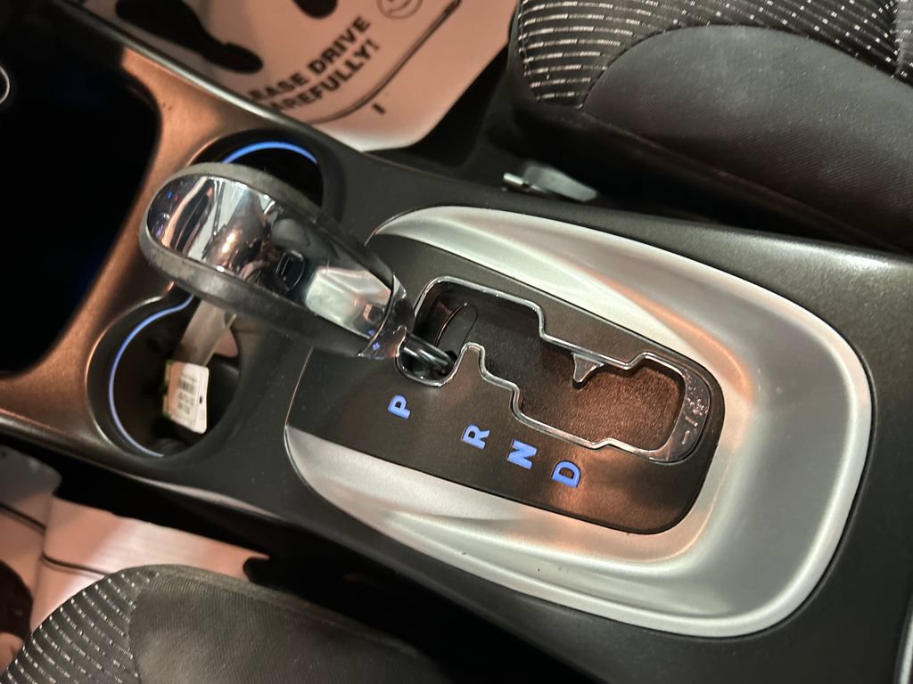 Used 2020 Dodge Journey SE w/ Blacktop Package FWD image 19