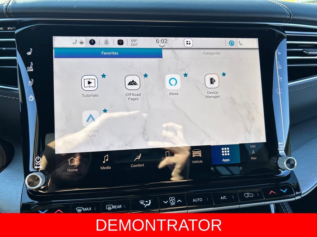 New 2026 Jeep Grand Wagoneer Limited AWD/4WD image 14