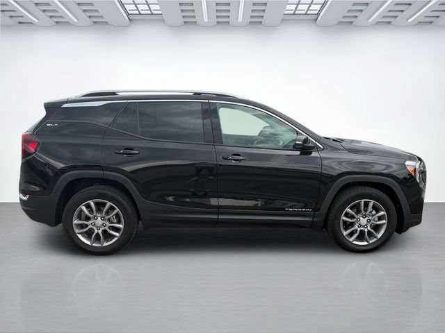 Used 2022 GMC Terrain SLT AWD/4WD image 3