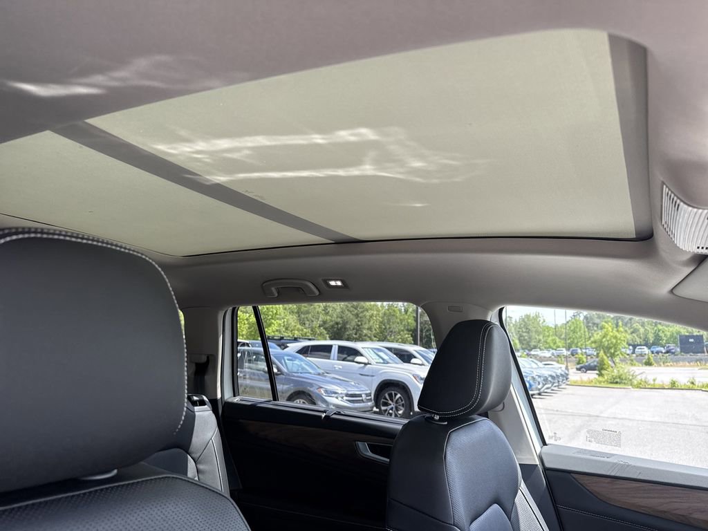 New 2025 Volkswagen Atlas SE image 21