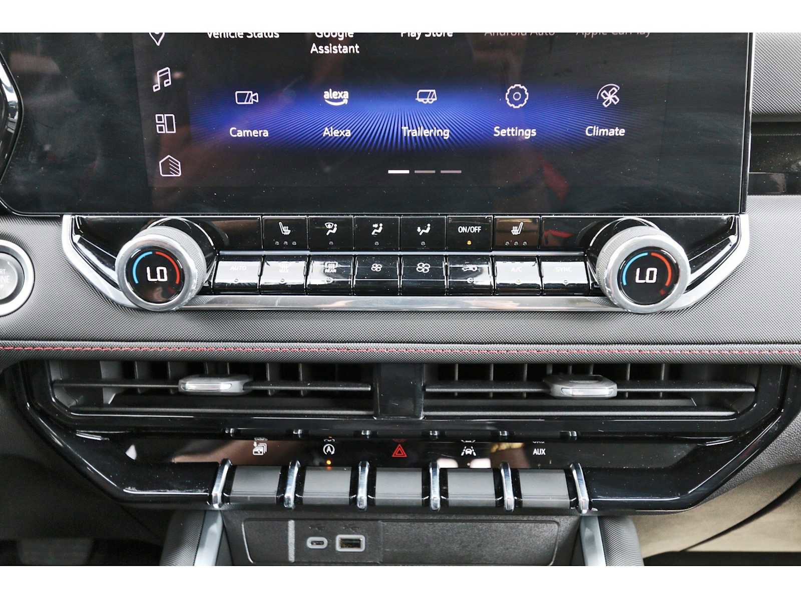 Used 2024 Chevrolet Colorado Z71 w/ Z71 Convenience Package 2 image 22