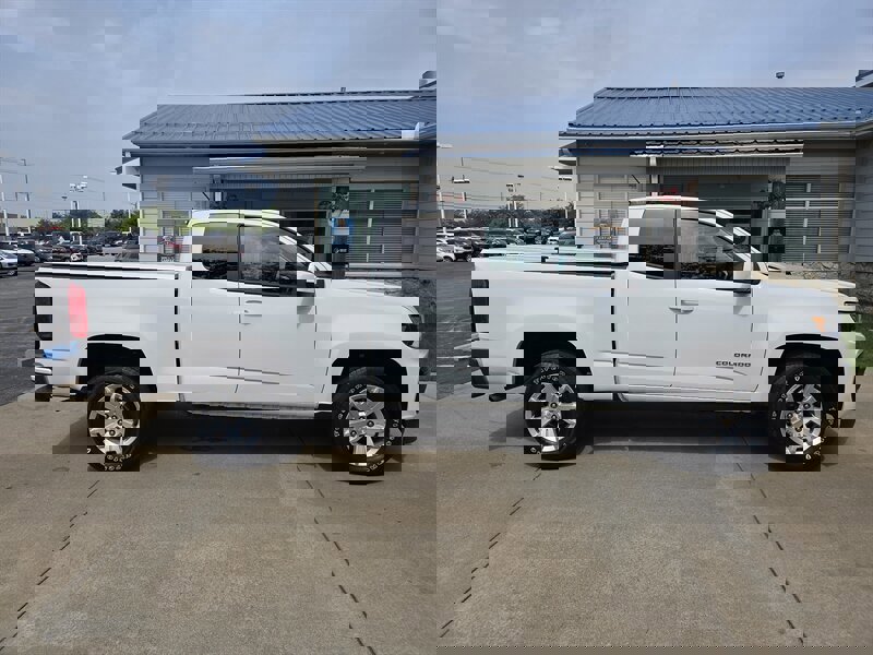 Used 2021 Chevrolet Colorado LT w/ Fleet Safety Package image 2