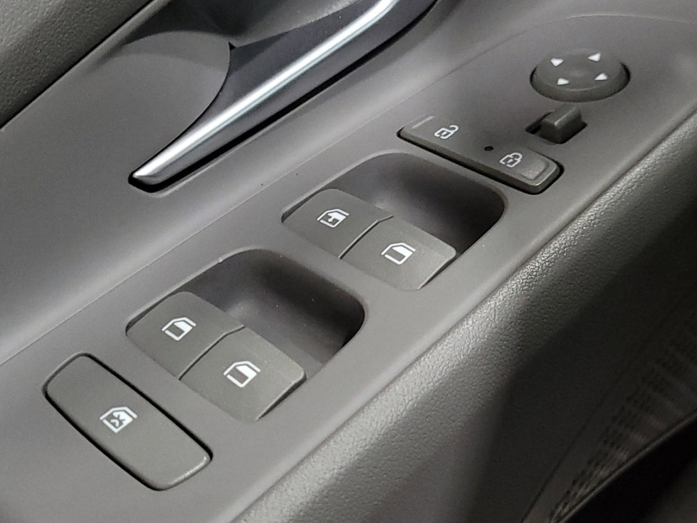 Used 2022 Hyundai Elantra SE w/ Preferred Accessory Package image 27