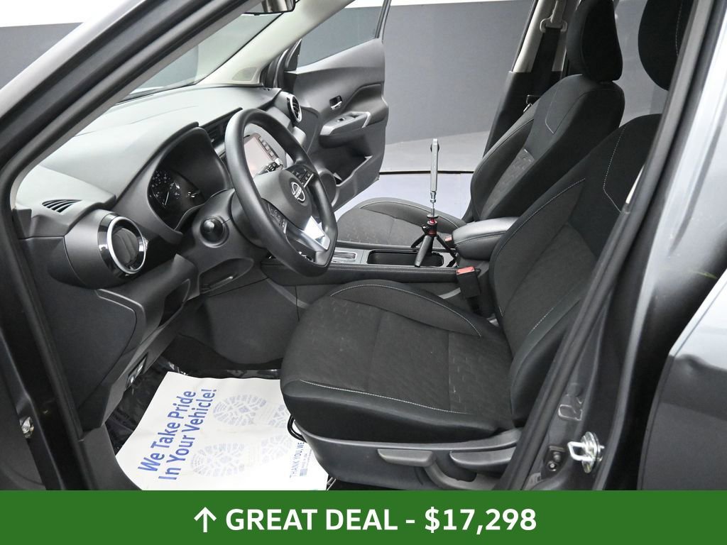 Used 2024 Nissan Kicks SV image 32