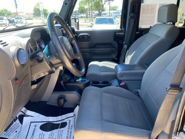Used 2008 Jeep Wrangler Unlimited Rubicon w/ PWR Convenience Group AWD/4WD image 17