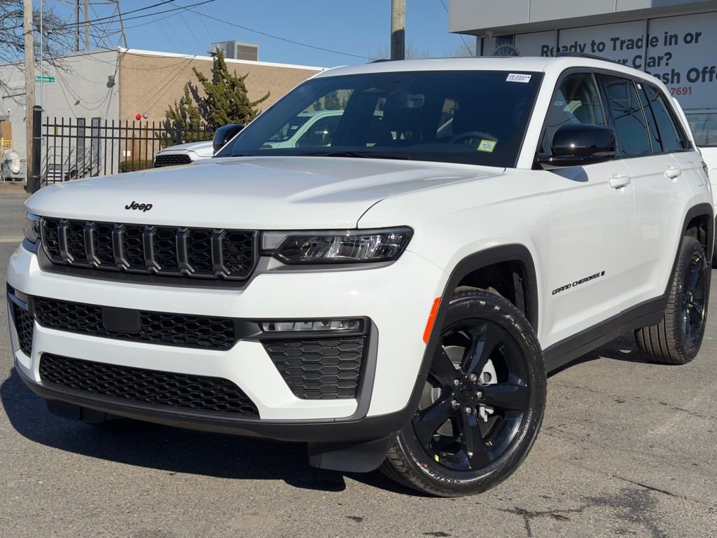 New 2026 Jeep Grand Cherokee Limited w/ Limited Altitude Package image 3