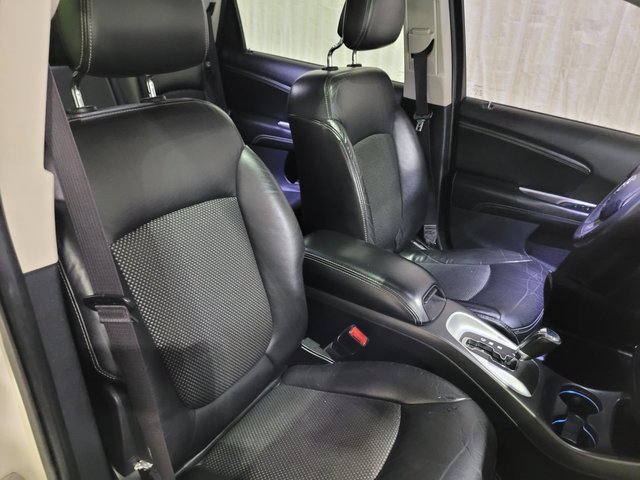 Used 2015 Dodge Journey Crossroad w/ Rear Seat Video Group image 58