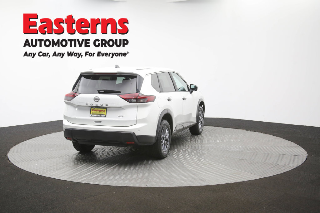 Used 2024 Nissan Rogue S AWD/4WD image 37