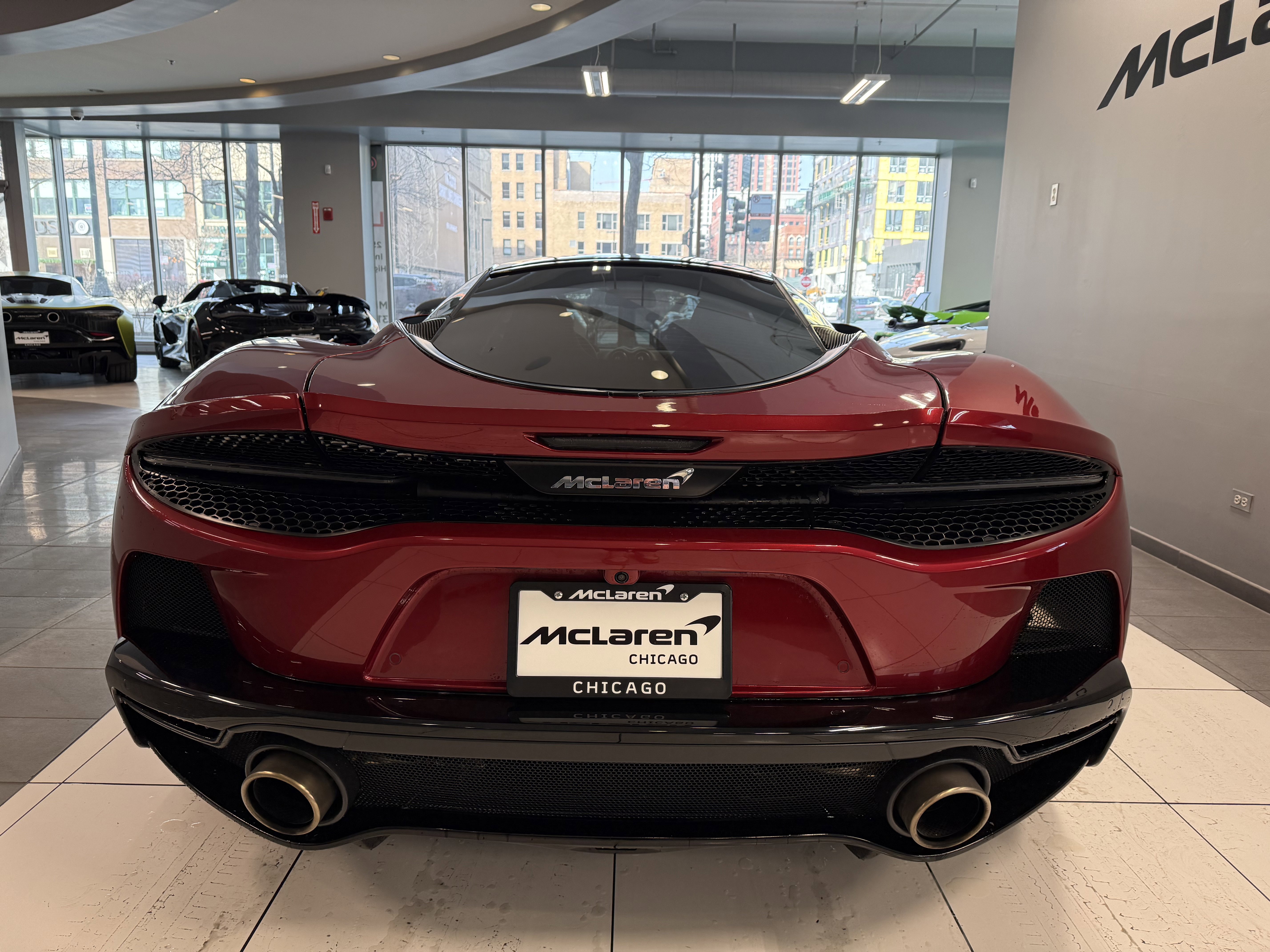 Used 2022 McLaren GT image 3