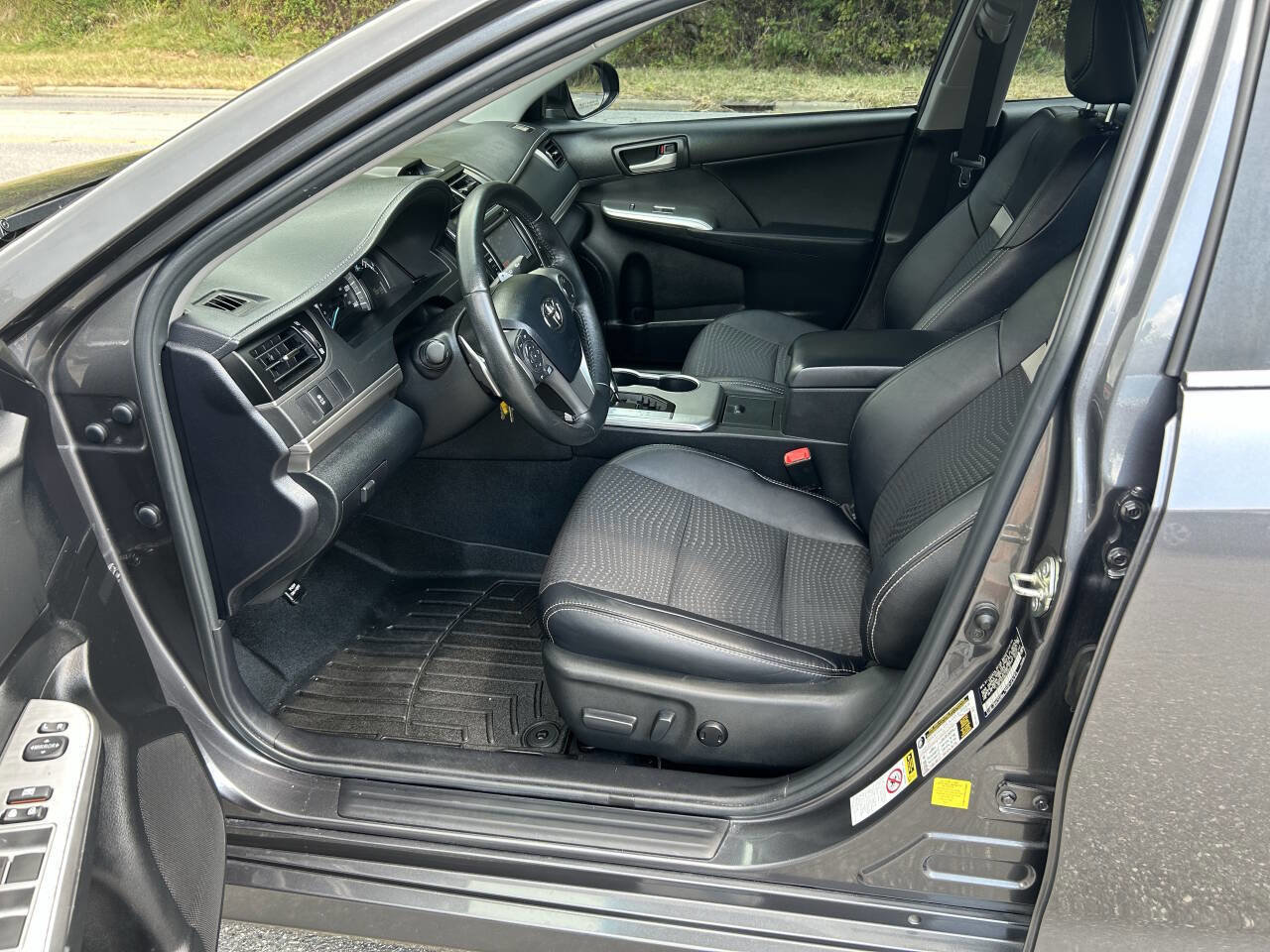 Used 2013 Toyota Camry SE image 28