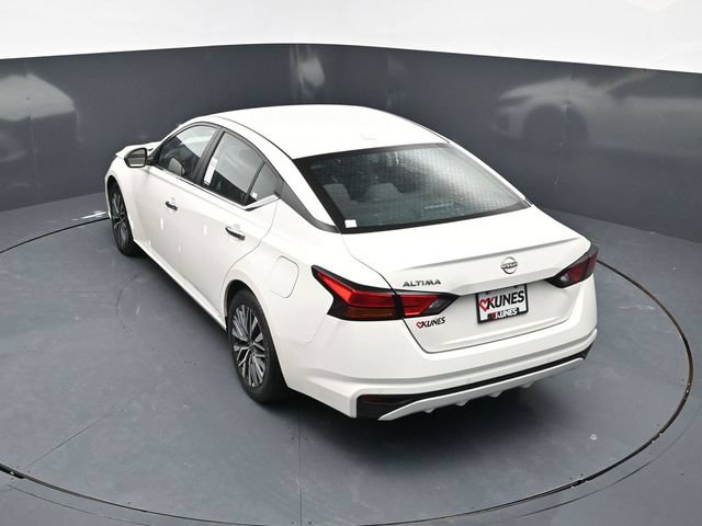 Used 2025 Nissan Altima 2.5 SV FWD image 36