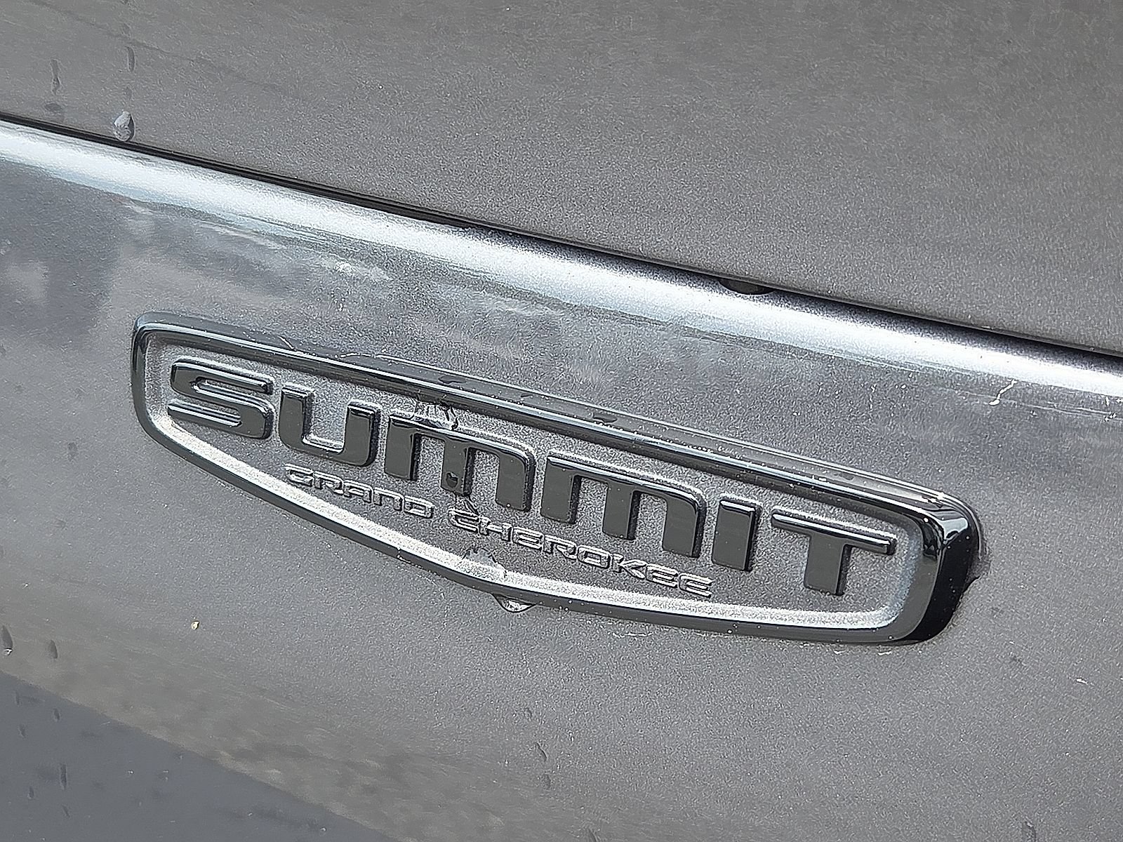 Used 2024 Jeep Grand Cherokee L Summit w/ High Altitude Package AWD/4WD image 16