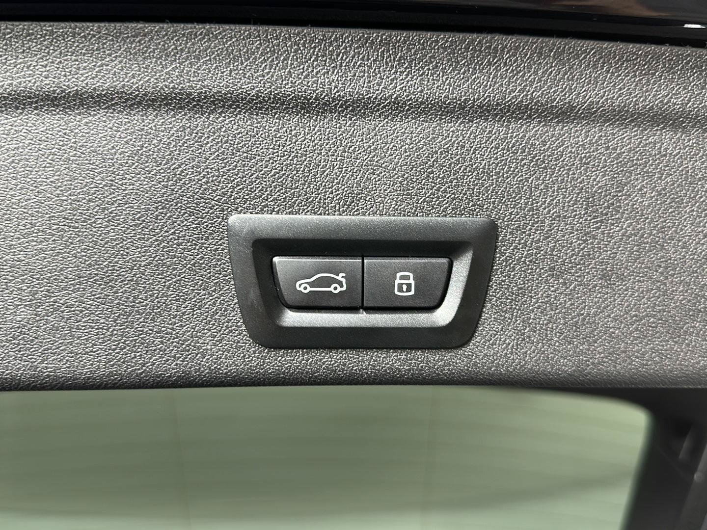 Used 2024 BMW X6 M60i AWD/4WD image 30