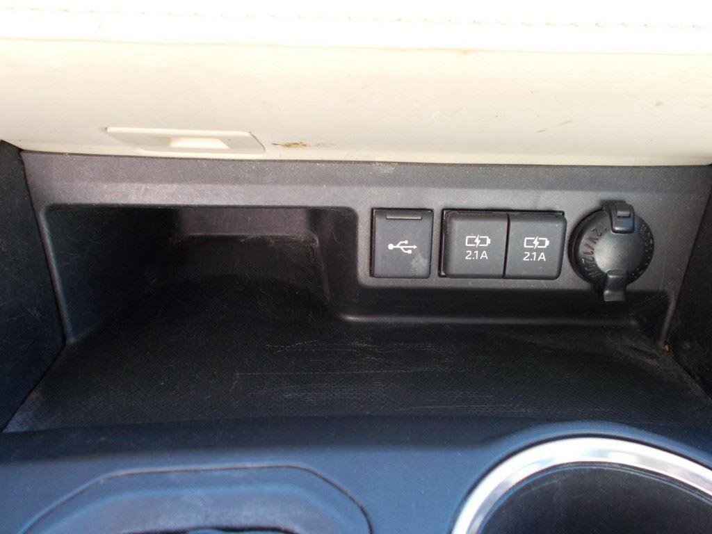 Used 2021 Toyota Highlander XLE image 25