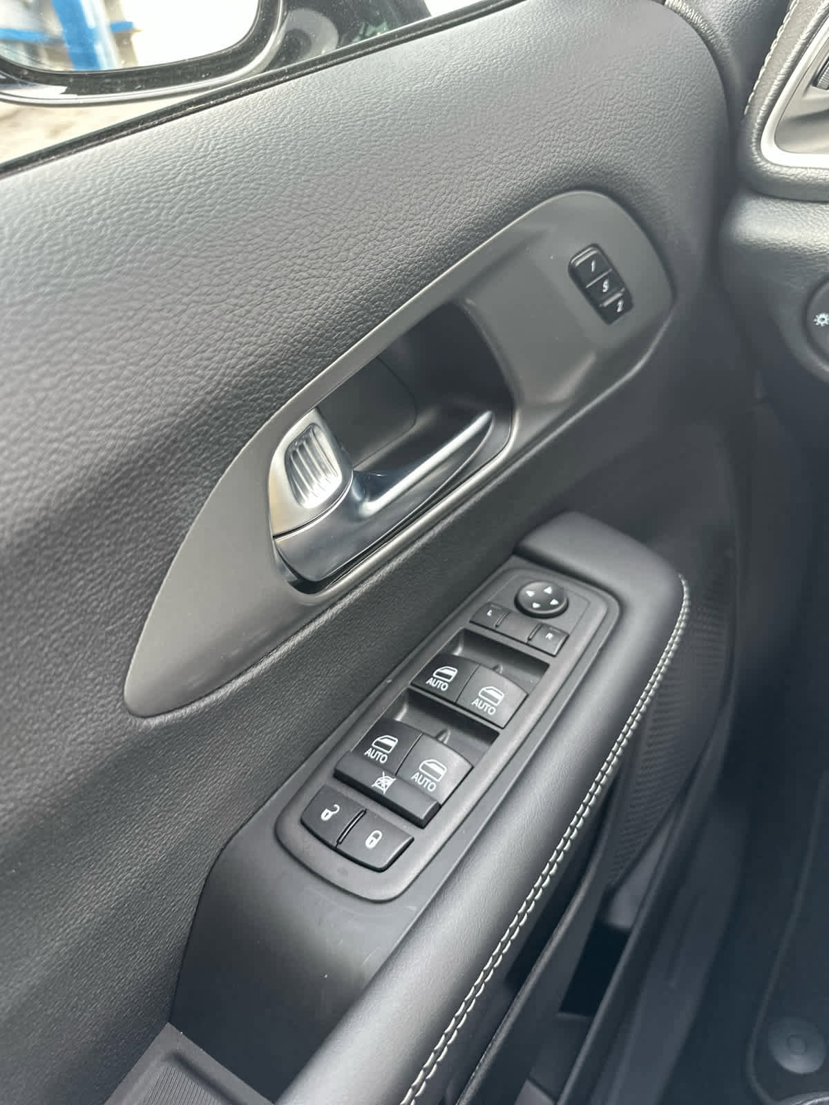 New 2026 Chrysler Pacifica Select image 19