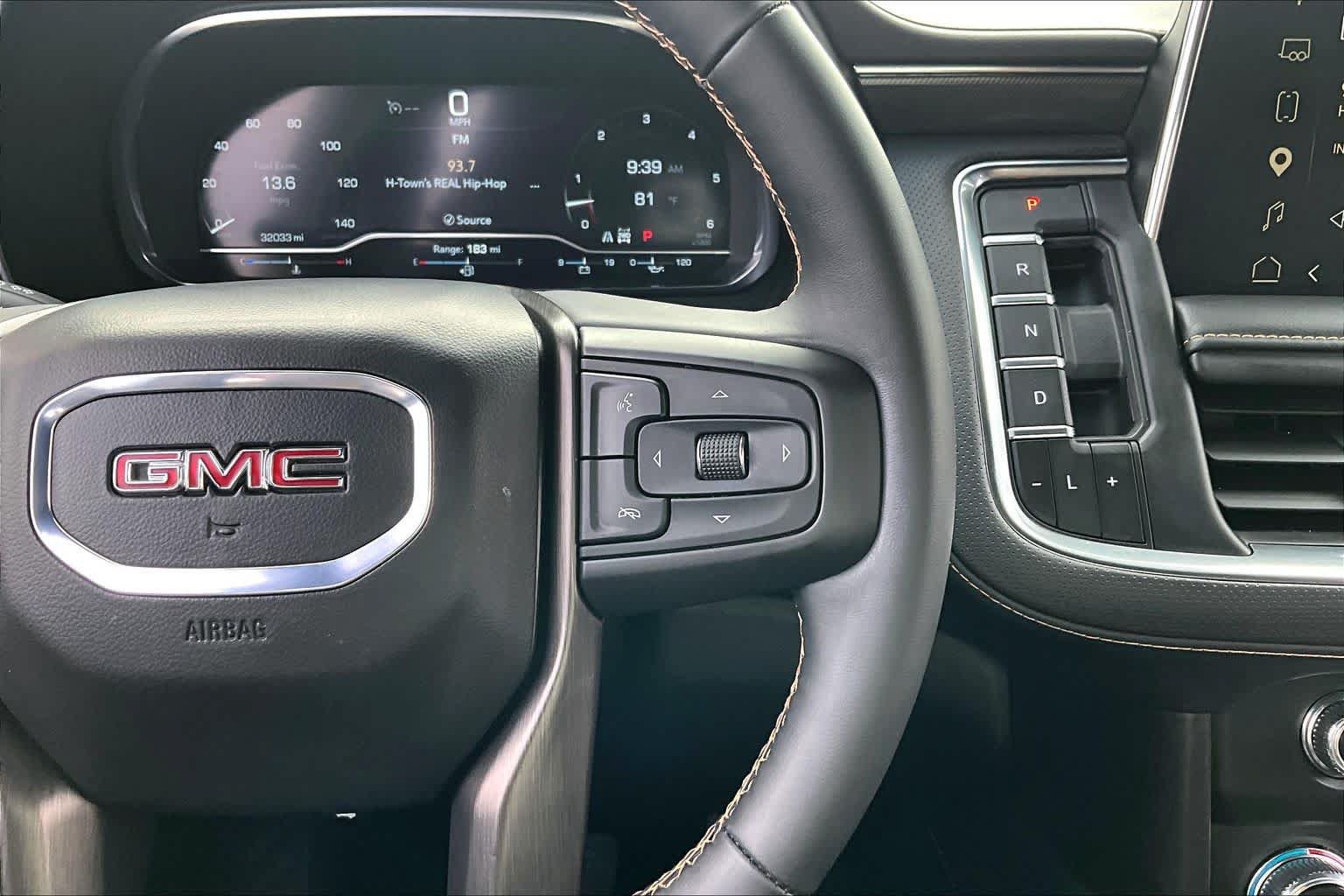 Used 2024 GMC Yukon AT4 AWD/4WD image 25