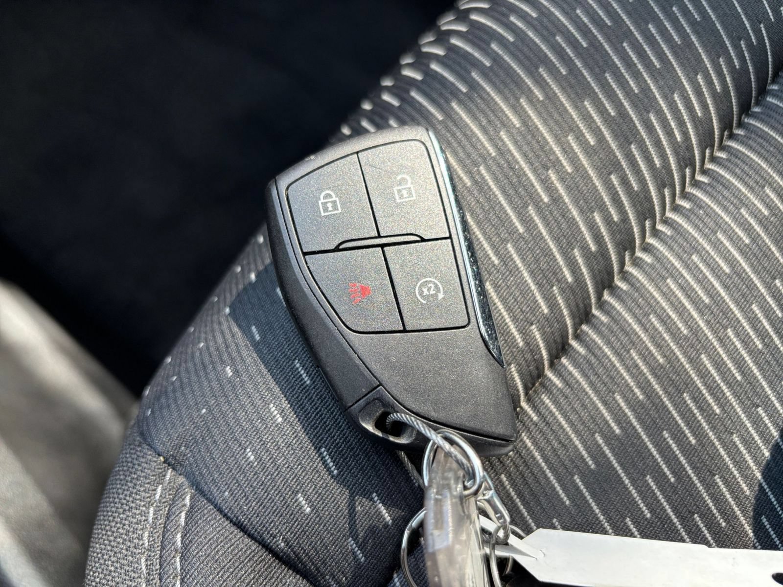 Used 2025 Chevrolet Equinox LT FWD image 21