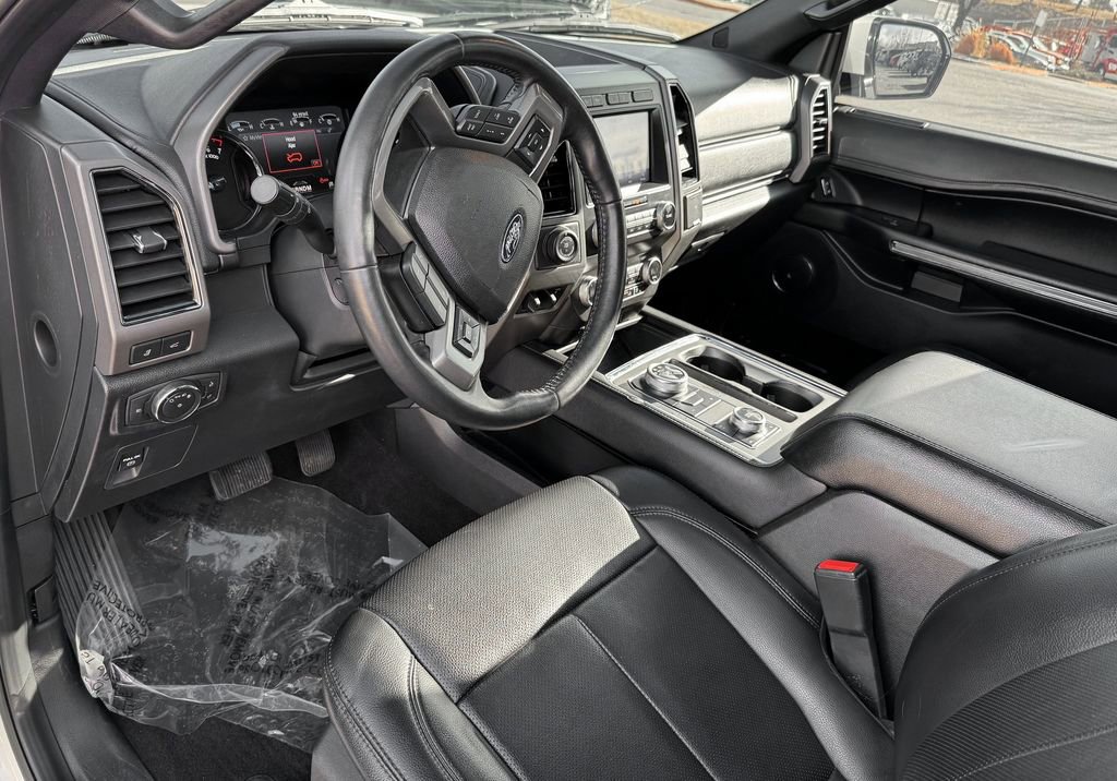 Used 2021 Ford Expedition XLT AWD/4WD image 18