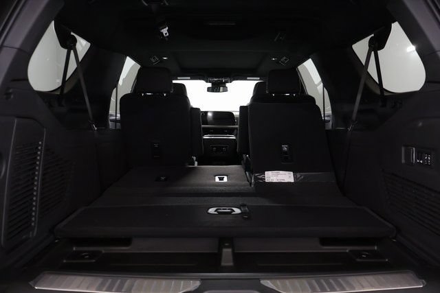 New 2026 Chevrolet Suburban Premier w/ Sun And Tow Package AWD/4WD image 26