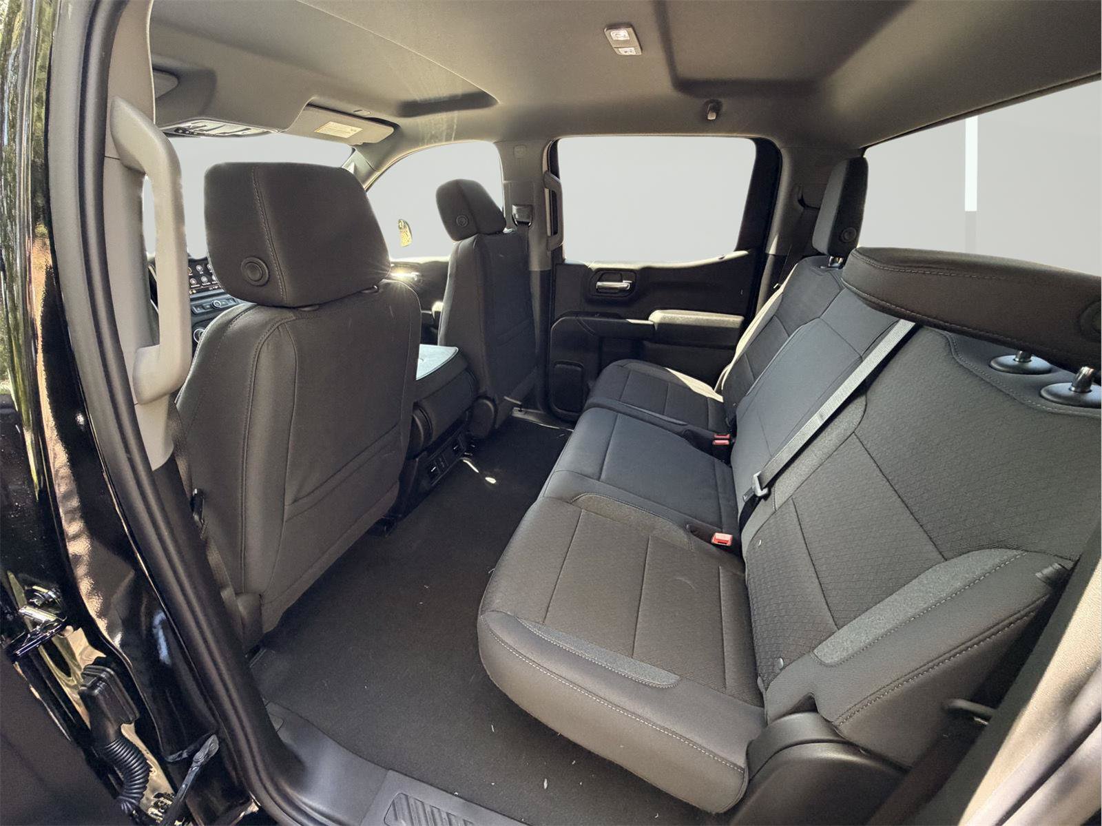 New 2026 Chevrolet Silverado 1500 Custom w/ LPO, Dark Essentials Package AWD/4WD image 19
