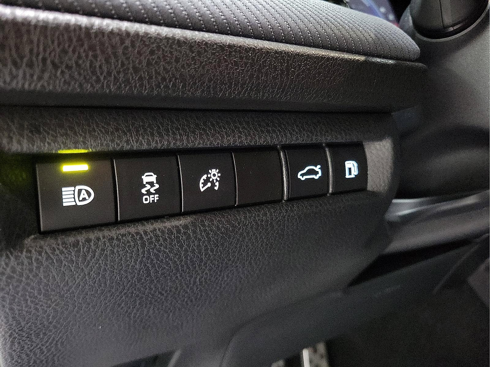 Certified 2025 Toyota Camry SE w/ Convenience Package image 13