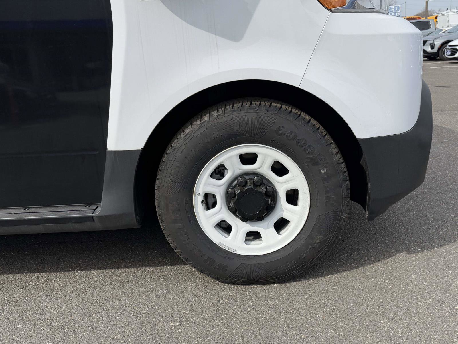 Used 2024 Chevrolet Brightdrop 600 w/ Commercial Equipment Package image 6