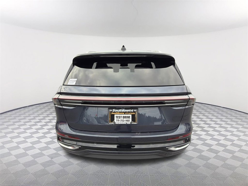 Used 2024 Lincoln Nautilus Reserve image 6