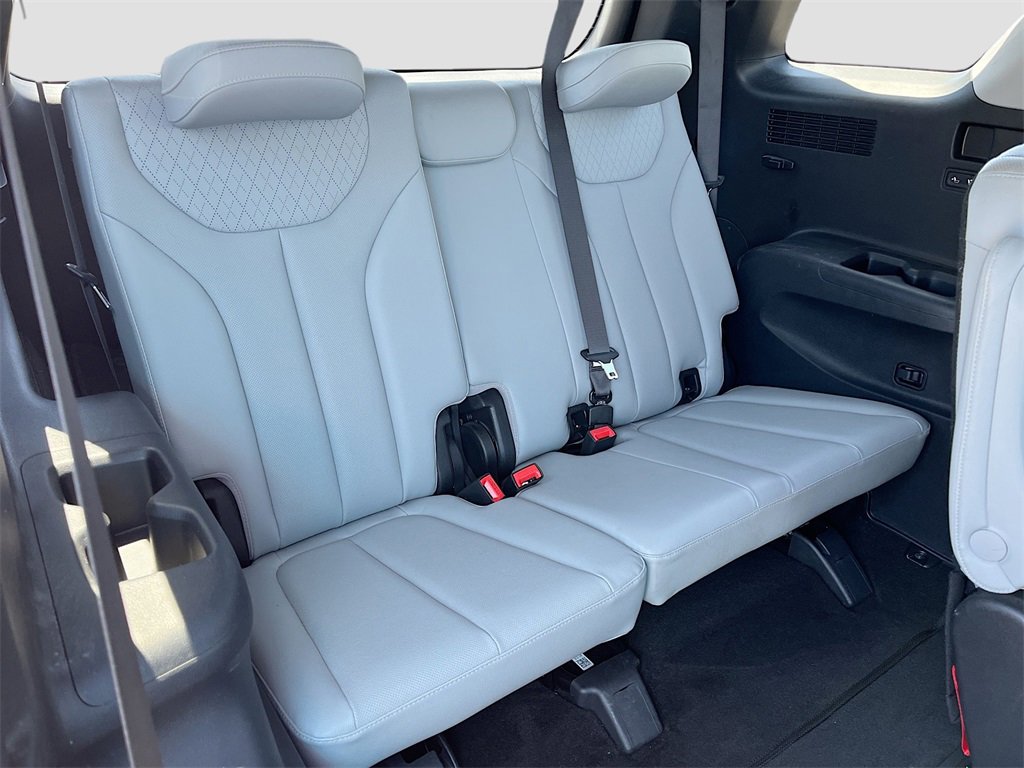 Used 2022 Hyundai Palisade SEL w/ Premium Package image 28
