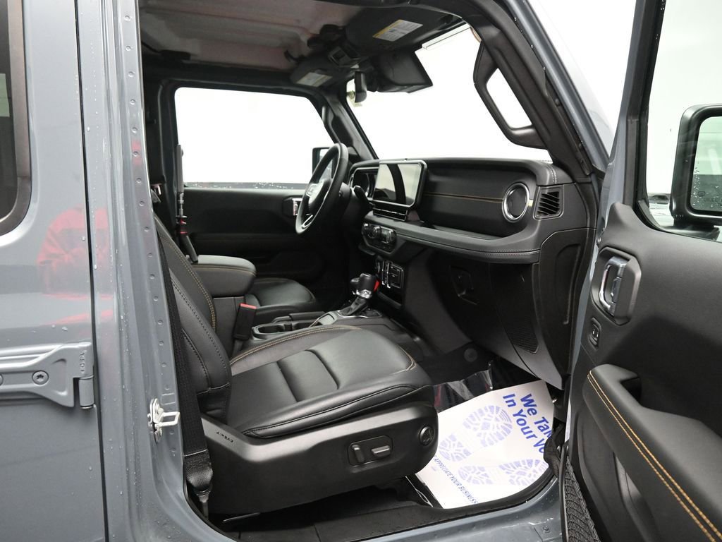 Used 2025 Jeep Gladiator High Tide image 20