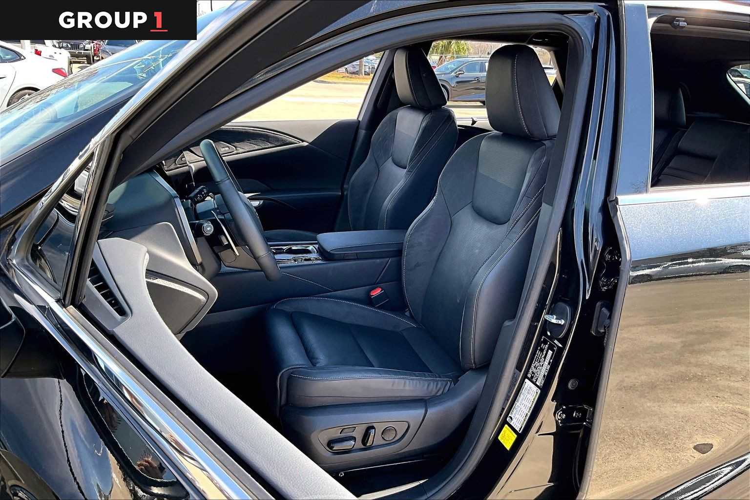 Certified 2023 Lexus RX 350 Luxury w/ Accessory Package (K3) image 7