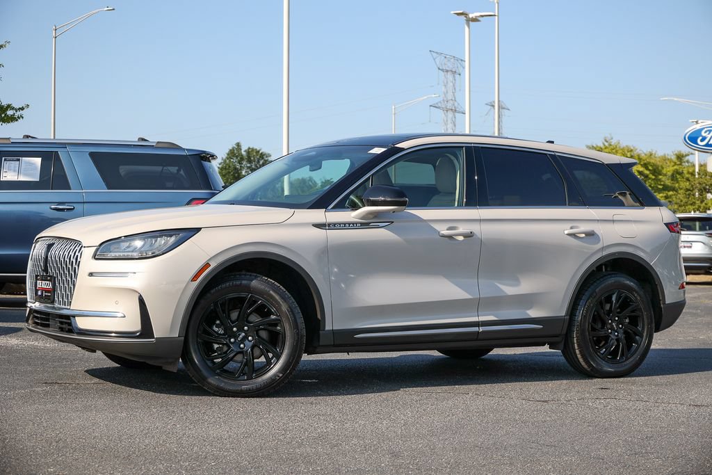 Used 2023 Lincoln Corsair AWD w/ Equipment Group 101A image 23