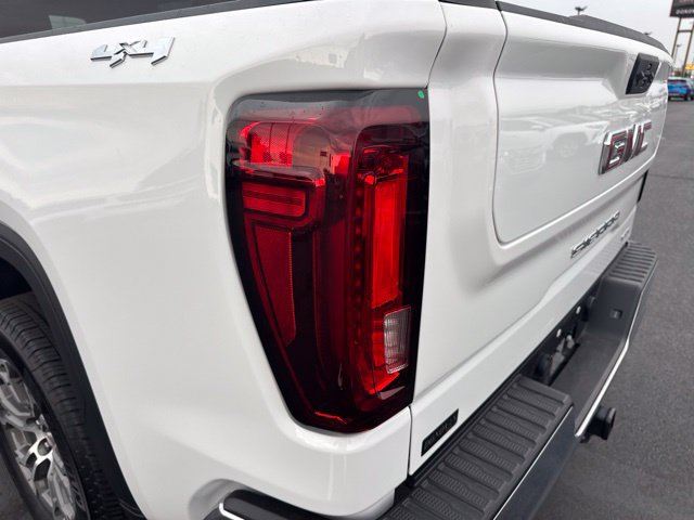 Used 2026 GMC Sierra 1500 SLT AWD/4WD image 21