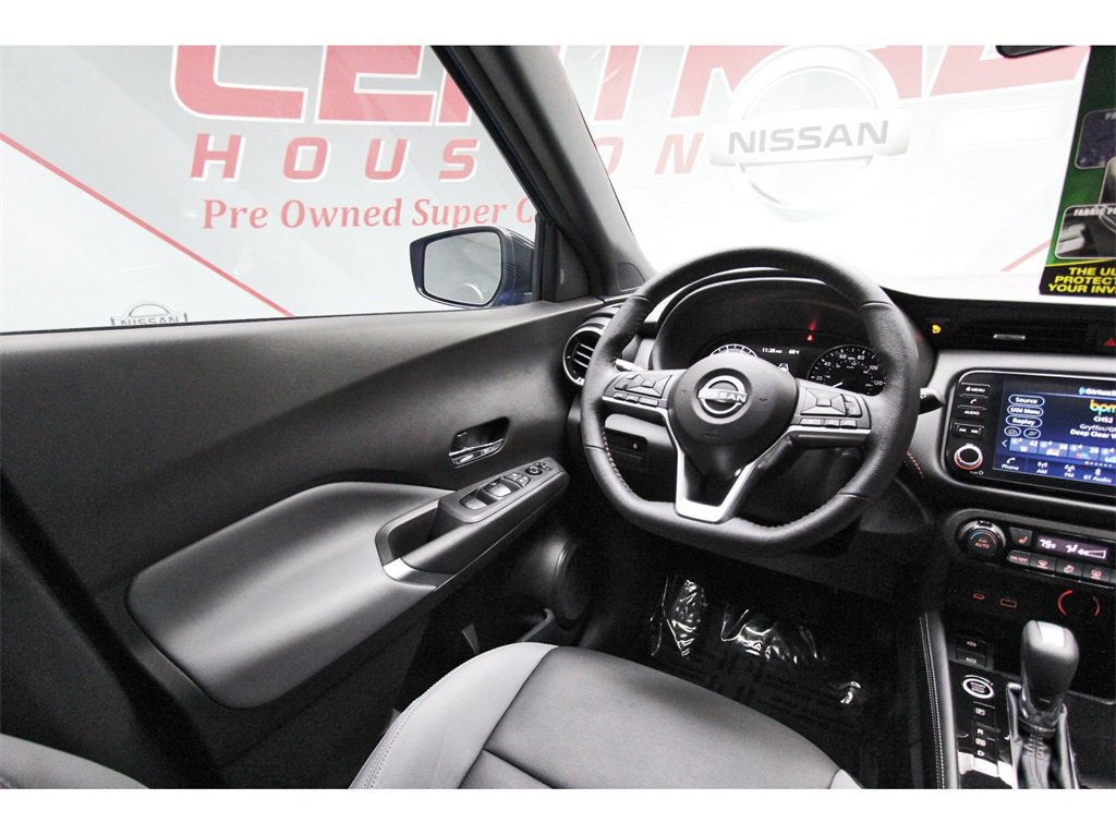 Used 2023 Nissan Kicks SR w/ SR Premium Package image 6