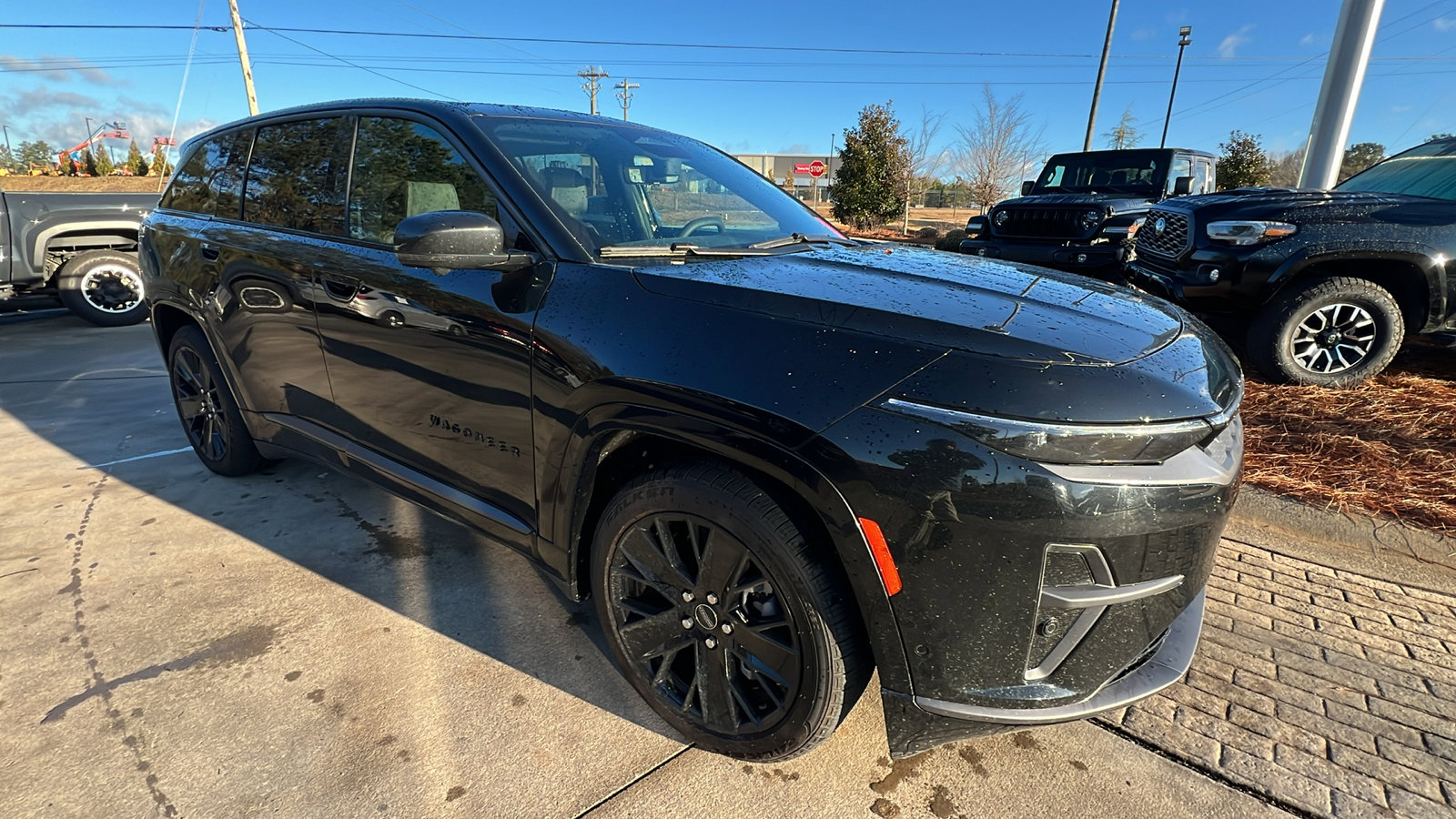Used 2024 Jeep Wagoneer Launch Edition image 5
