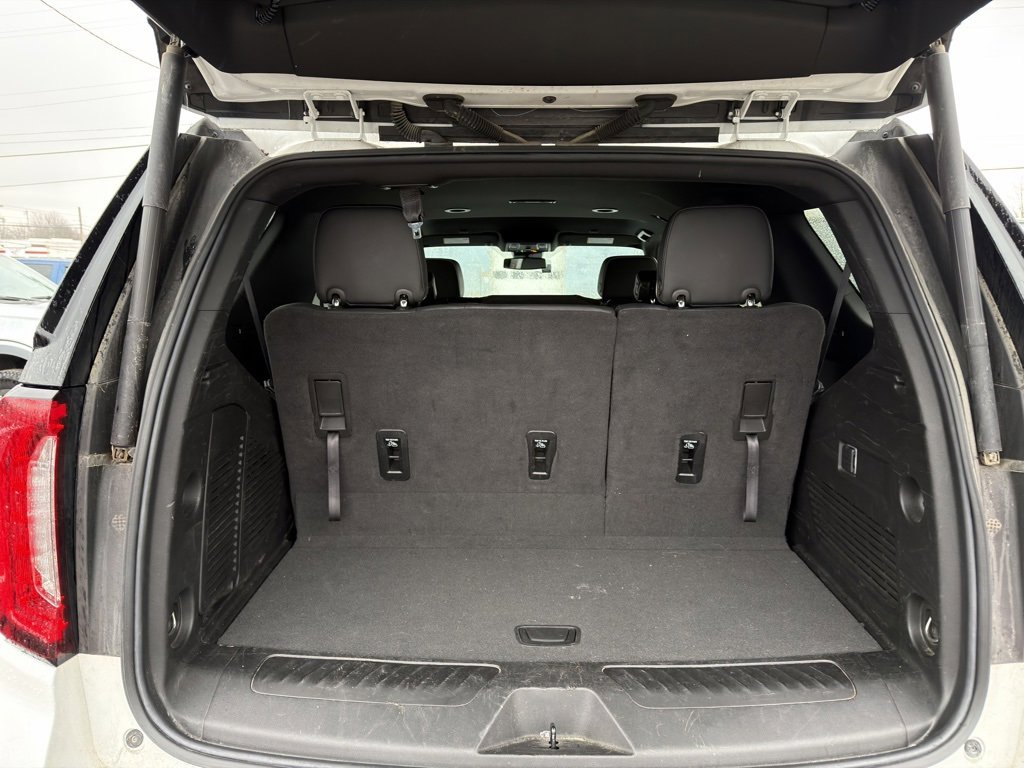 Used 2024 GMC Yukon SLT image 32