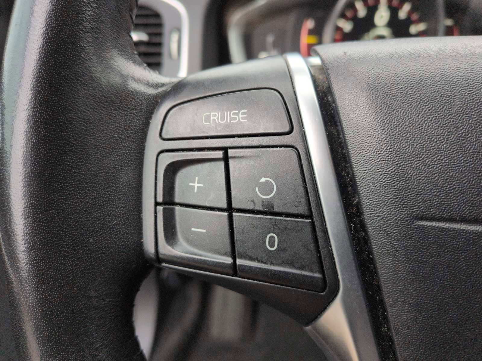 Used 2017 Volvo V60 T5 Premier w/ Convenience Package image 23