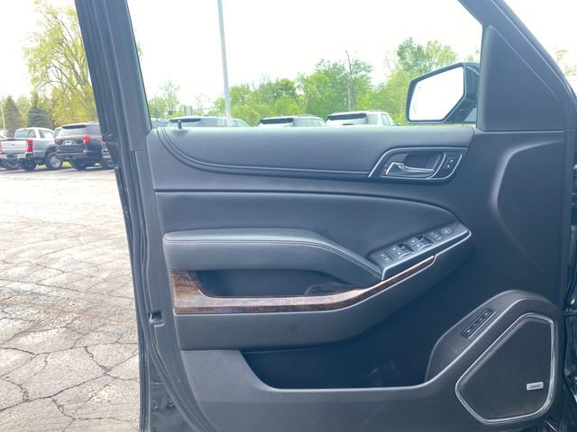Used 2017 Chevrolet Suburban LT w/ Luxury Package AWD/4WD image 17
