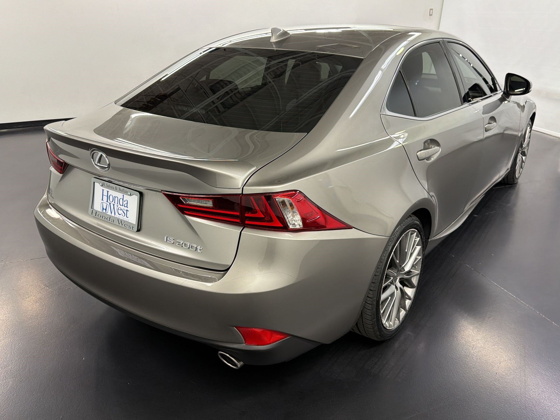 Used 2016 Lexus IS 200t w/ Navigation System Package RWD image 9