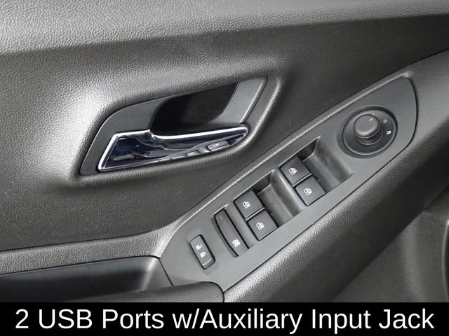 Used 2020 Chevrolet Trax LS w/ Tint and Cruise Package image 17