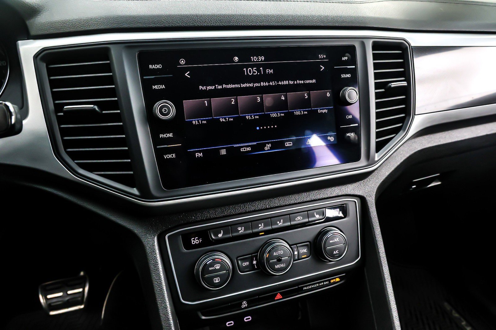 Used 2021 Volkswagen Atlas Cross Sport SE w/ V6 Towing Package image 20