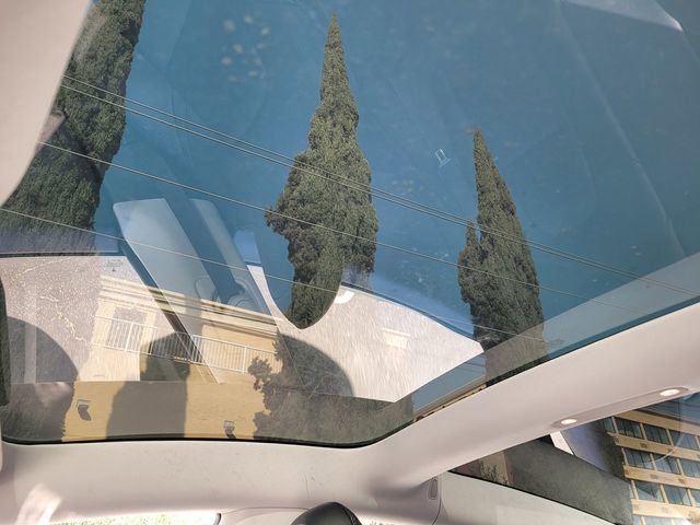 Used 2020 Tesla Model 3 Standard Range Plus image 18