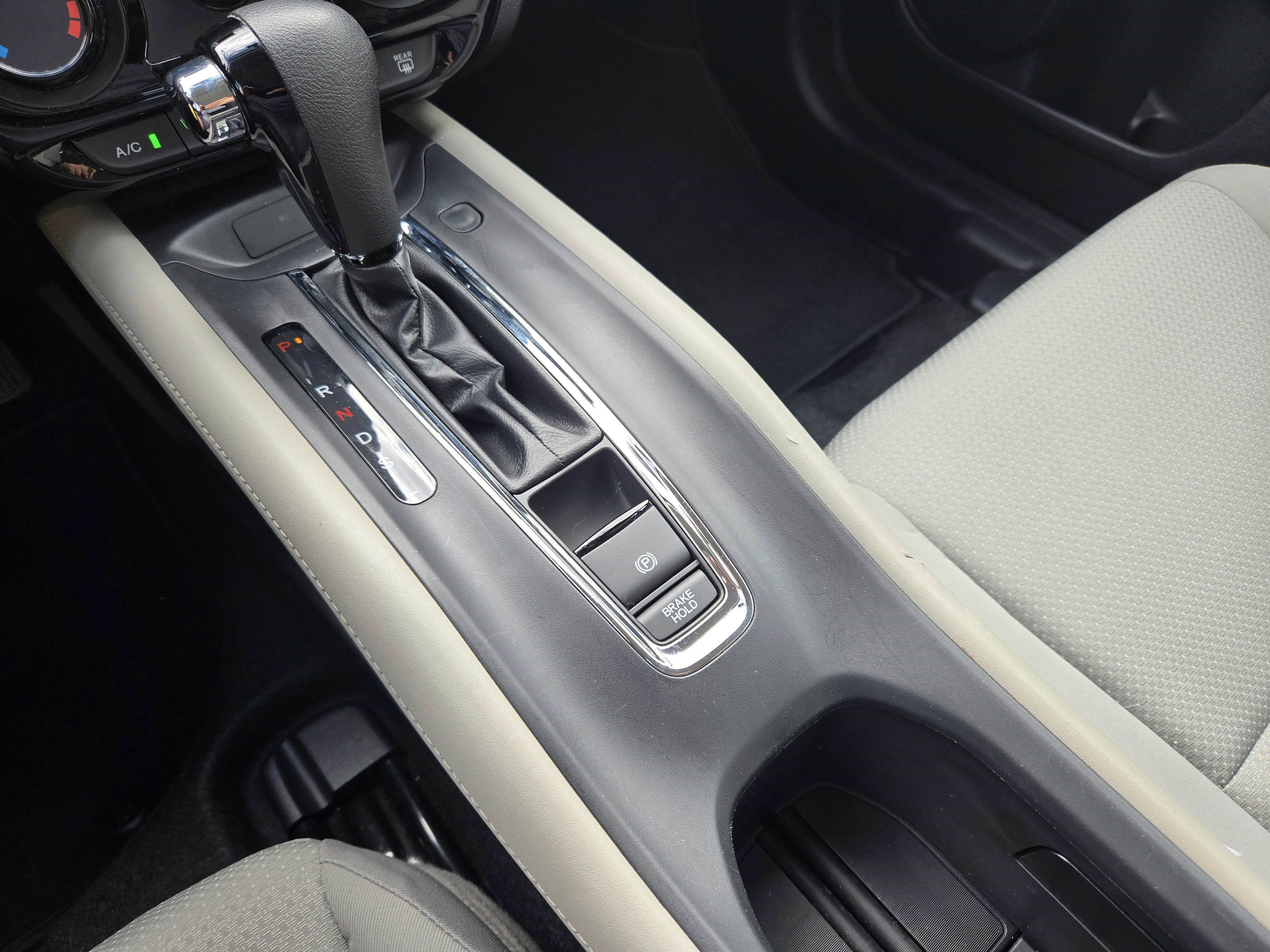 Used 2021 Honda HR-V LX image 12