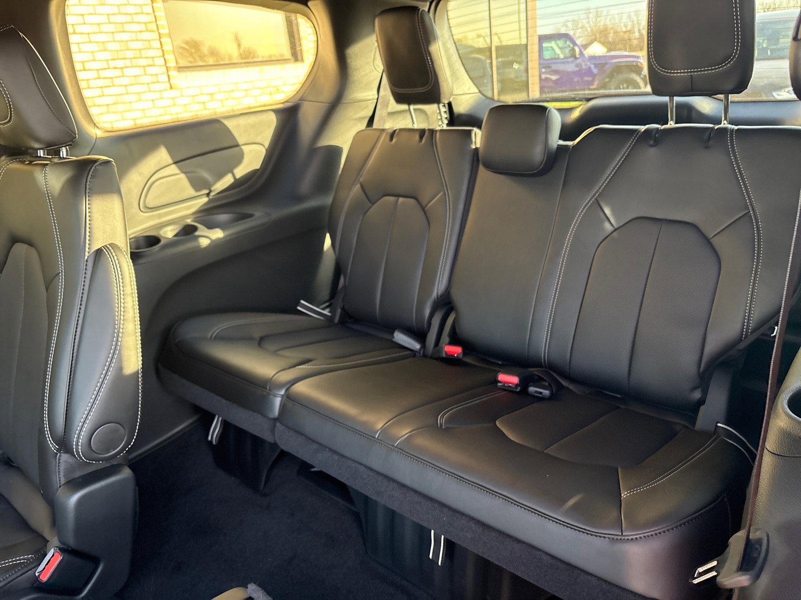 New 2026 Chrysler Pacifica Select image 5