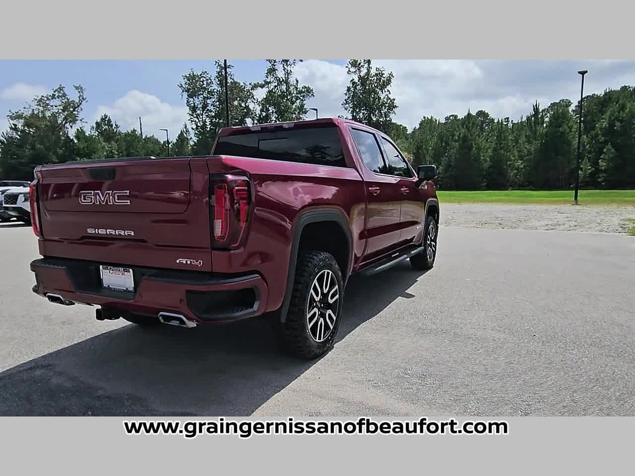Used 2025 GMC Sierra 1500 AT4 w/ AT4 Premium Package AWD/4WD image 28