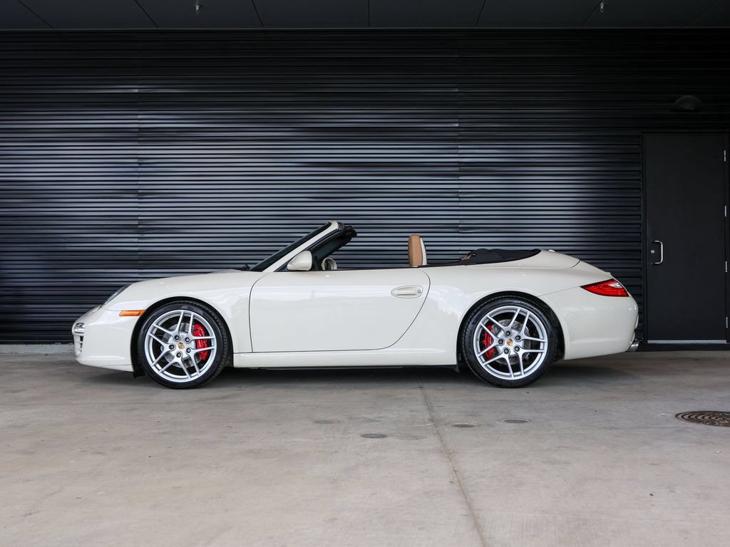 Used 2010 Porsche 911 Carrera S RWD image 2