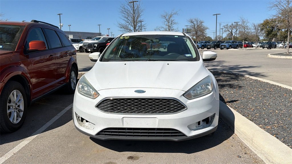 Used 2015 Ford Focus SE image 2
