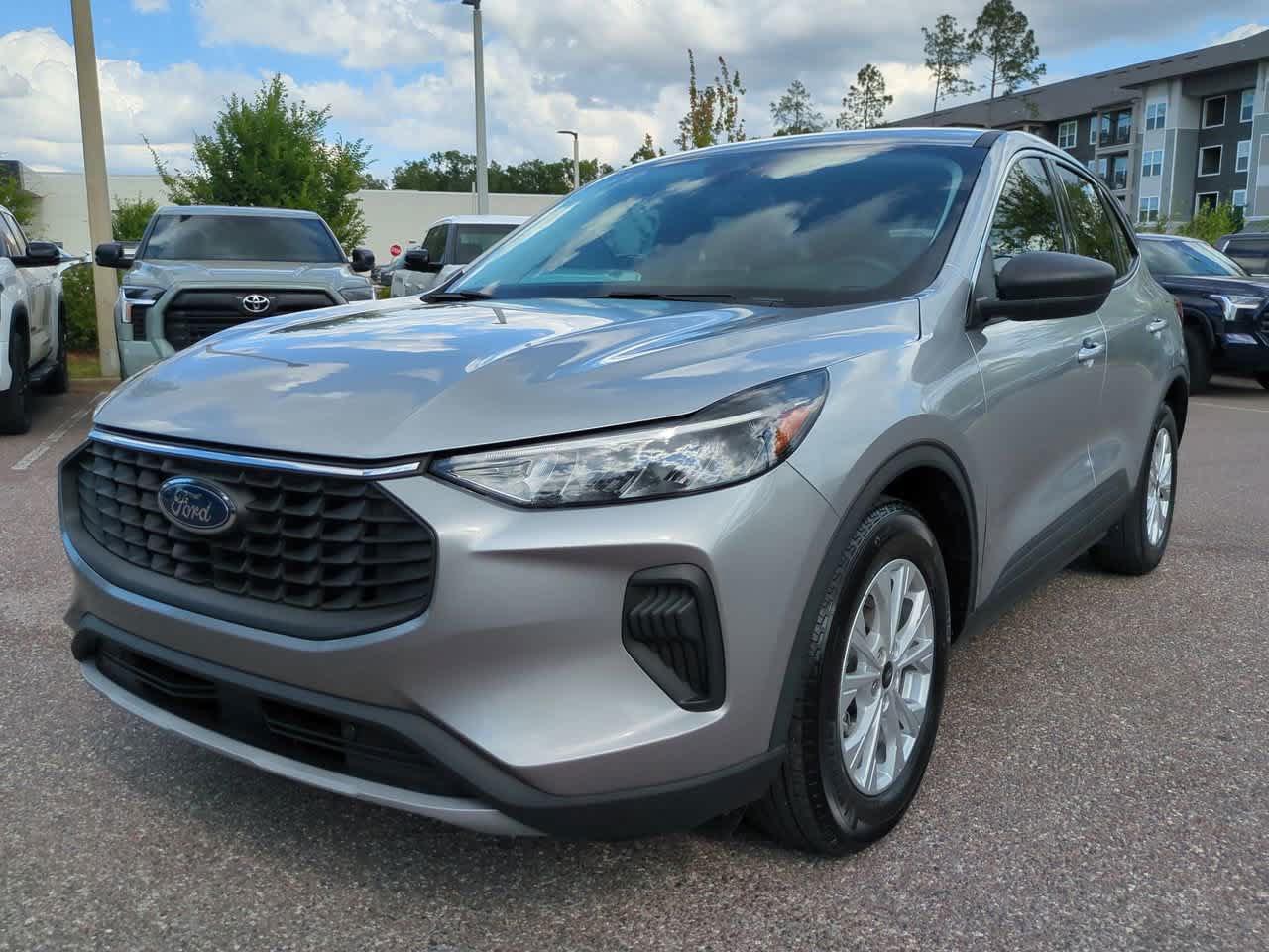 Used 2023 Ford Escape Active FWD image 2